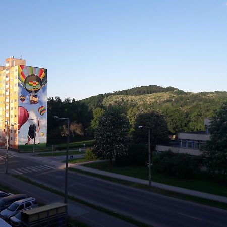 Studio 18 Apartman Kazincbarcika Exterior photo