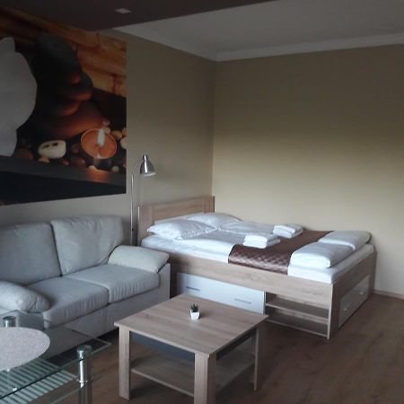 Studio 18 Apartman Kazincbarcika Exterior photo