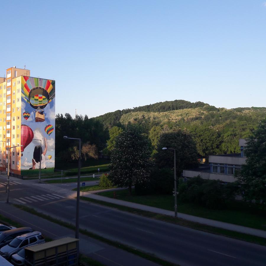 Studio 18 Apartman Kazincbarcika Exterior photo