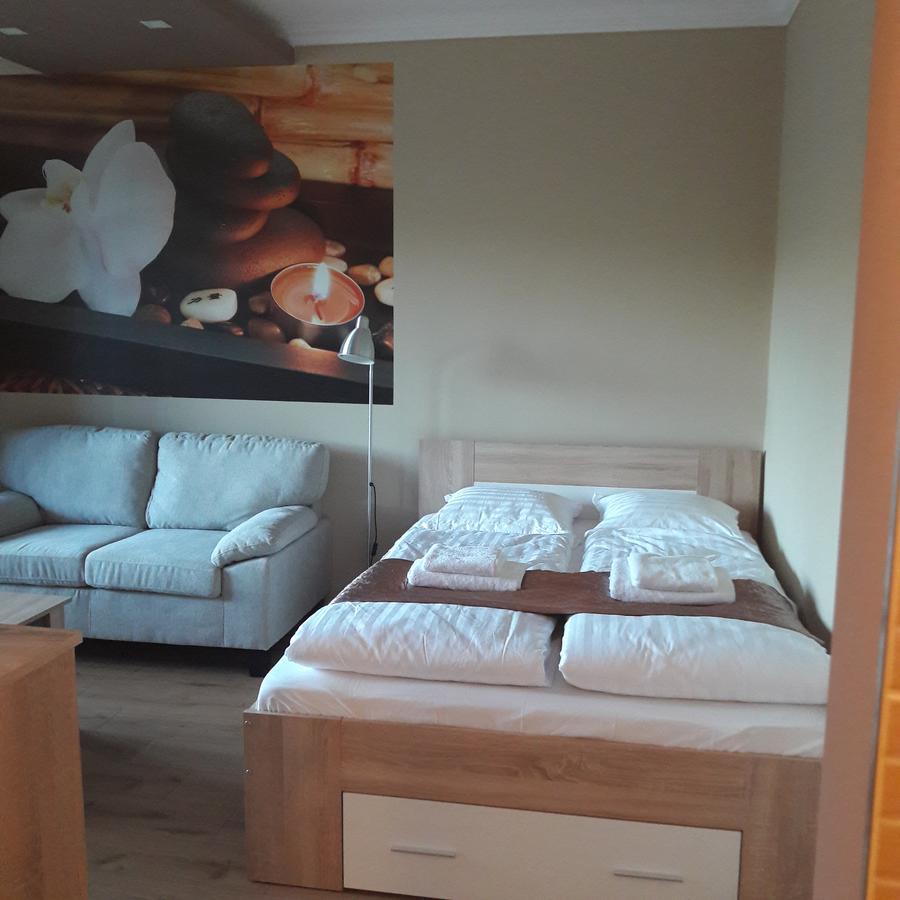 Studio 18 Apartman Kazincbarcika Exterior photo